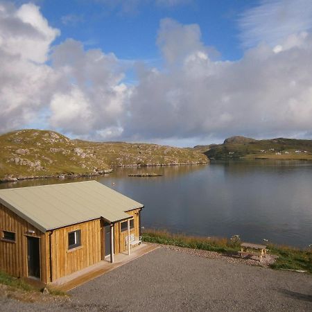 Otter Bunkhouse Hostel Cairisiadar Bagian luar foto