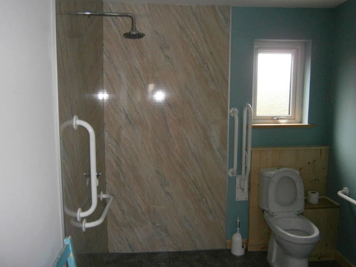 Otter Bunkhouse Hostel Cairisiadar Bagian luar foto