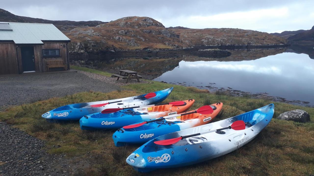 Otter Bunkhouse Hostel Cairisiadar Bagian luar foto